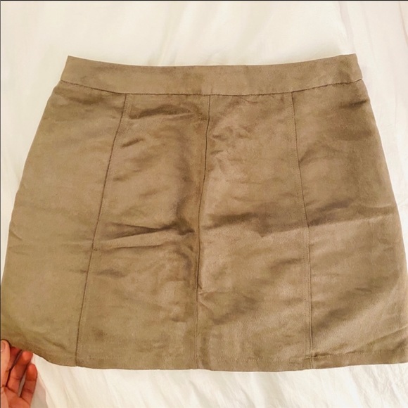 BB Dakota Suede Skirt - Picture 2 of 3